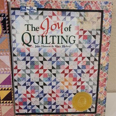 Lot 436: (3) Quilting Books