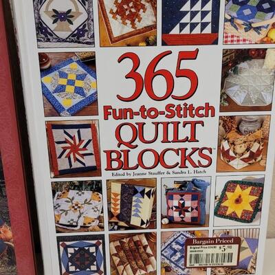 Lot 437: (4) Quilting Books