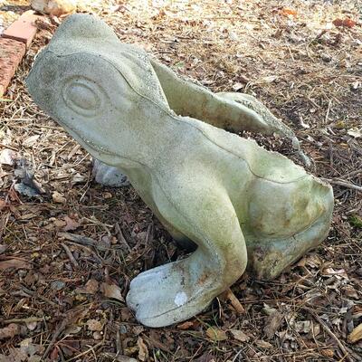 157 - Concrete Frog