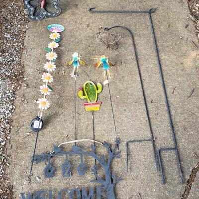 160 - Yard Art