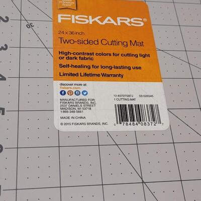 Lot 467: Fiskars Rotary Mat