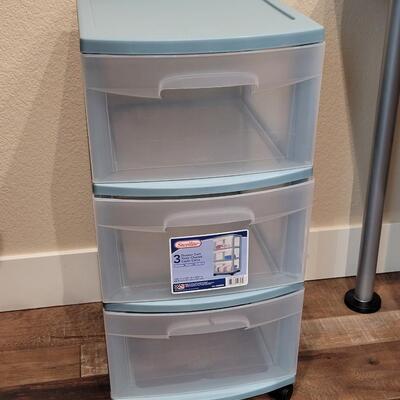 Lot 480: 3 Drawer Storage Cart