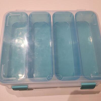 Lot 487: Organizer Container with Removable Bins