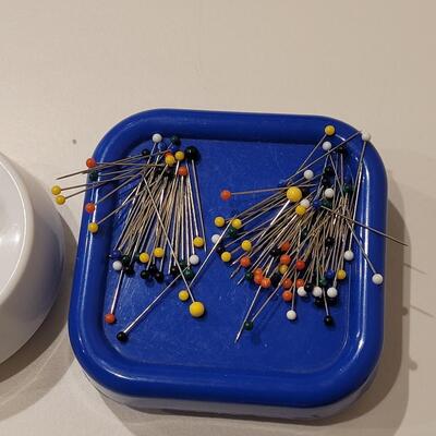 Lot 488: Clauss Scissors, Pins and Magnetic Holder