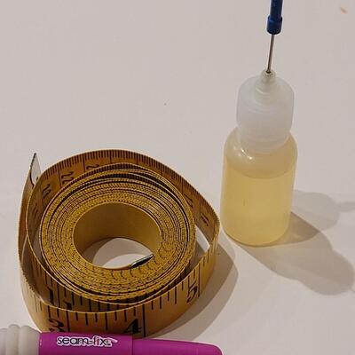 Lot 489: Sewing Notions Lot