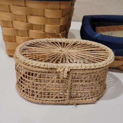 Lot 491: Mini Baskets Lot (2 Renaissance and 1 Handmade)