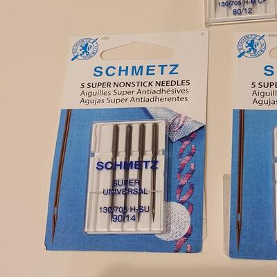 Lot 495: Scissors and Sewing Machine Needles Lot 