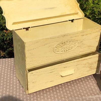 Kitchen storage lot, two vintage pieces