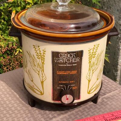Vintage round Crockpot