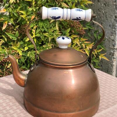 Copper Tea Kettle with Delft Handles