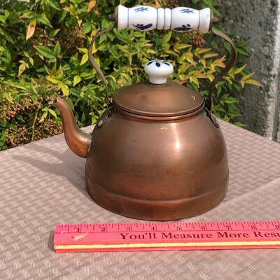 Copper Tea Kettle with Delft Handles