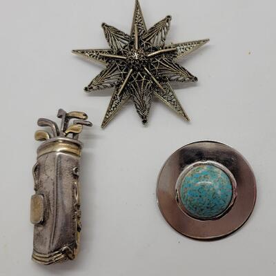 J59 - 3 Vintage Pins. 