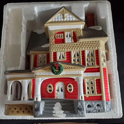 Dept. 56 - Kenwood House 