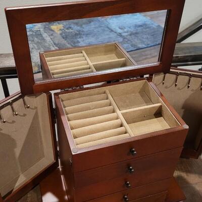 Lot 517: Jewelry Box w/ Side Necklace Storage 