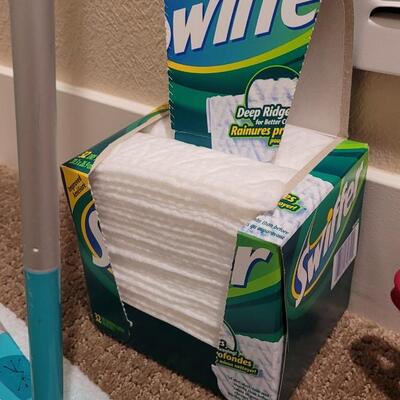Lot 539: Cleaning Bundle - Swiffer and Dustpan/Broom