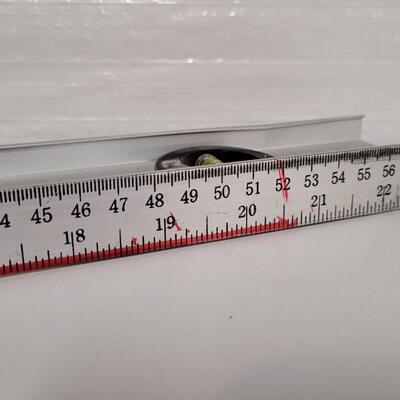 Lot 550: Level Ruler + PIPE THREAD Sealant 90%+
