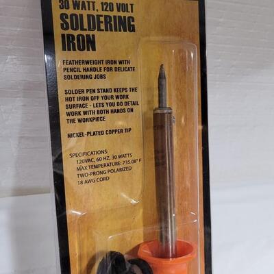 Lot 552: New Soldering Iron