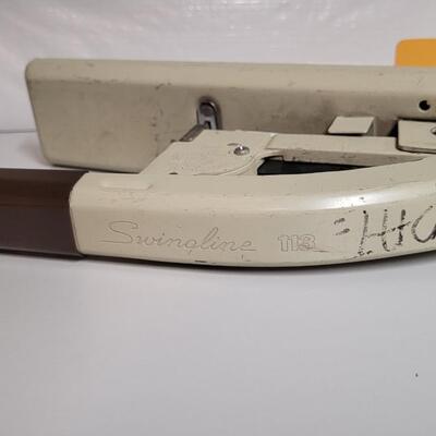 Lot 559: Vintage SWINGLINE Desk Press Stapler