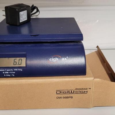 Lot 562: 35lb Digital Scale WORKS 