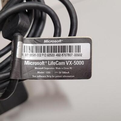 Lot 564: Microsoft LifeCam VX-5000 Webcam USB