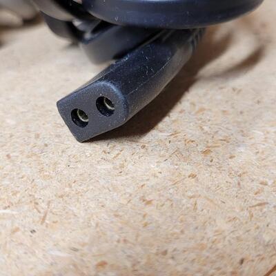 Lot 574: Replacement Power Cord Bundle