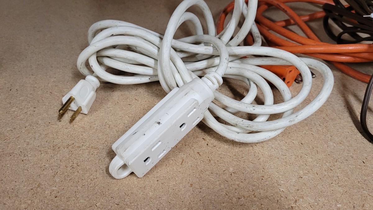 Lot 575 Assortment of Small Extension Cords