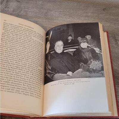 Lot 587: Book lot