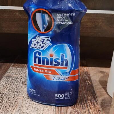 Lot 592: Kitchen Cleaners Bundle in Plastic Carrier