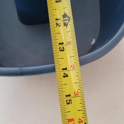 Lot 600: Plastic Caddy and Drawer Organizer 