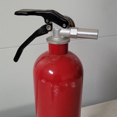 Lot 601: Fire Extinguisher