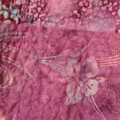 Lot 606: Quilted Bag (has ink stain on inside only)
