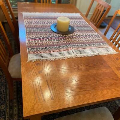 Oak Dining Room Table with leaf and 6 Chairs