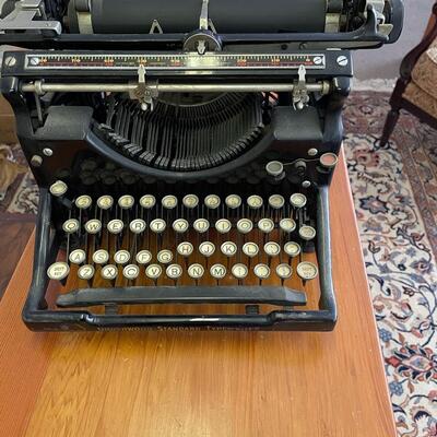 435 Antique 1920â€™s Master Underwood Typewriter 