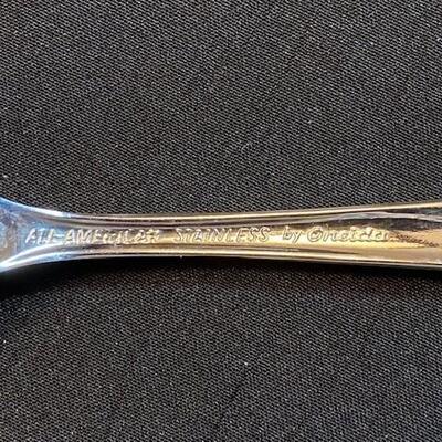 LOT#77LR: All American Stainless Flatware by Oneida