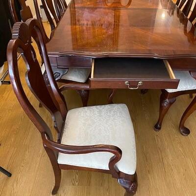 LOT#101DR2: American Heritage by Stanley Dining Table