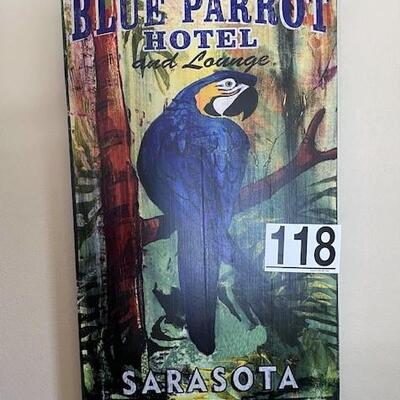 LOT#118LR: Blue Parrot Hotel and Lounge