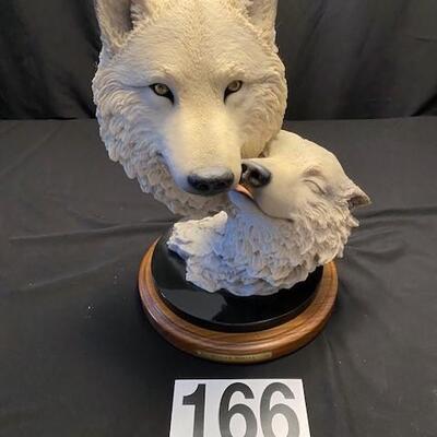 LOT#166LR: Joe Slockbower Winter Whites Wolf Statue