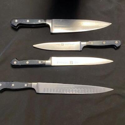 LOT#169LR: Henckels Knife Set with Block