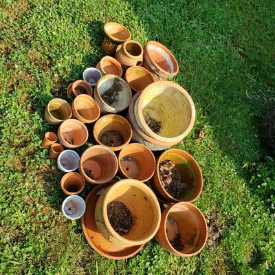165 - Terracotta Pots