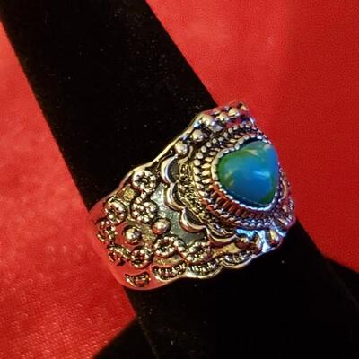 Vintage Sterling silver  Native turquoise  natural turquoise ring 11.4 g g 
