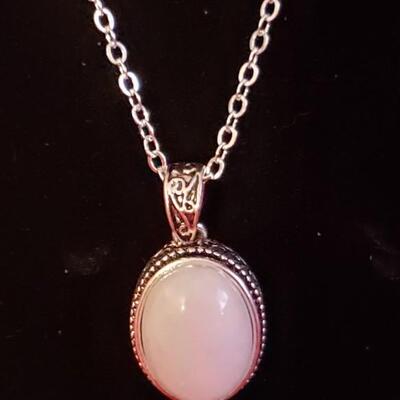 Vintage Sterling silver  pink opal necklace and sterling silver  pendant 20 .1 g