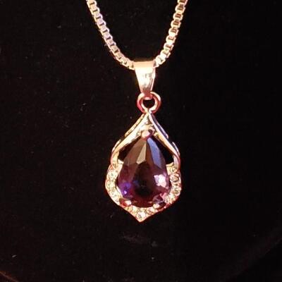 Sterling necklace and purple tourmaline pendant  25.1 g