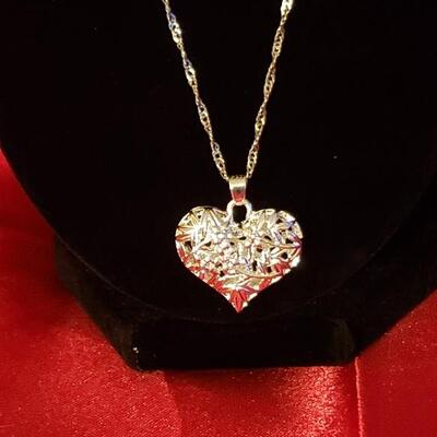 Sterling  heart pendant and necklace 16 .2g 