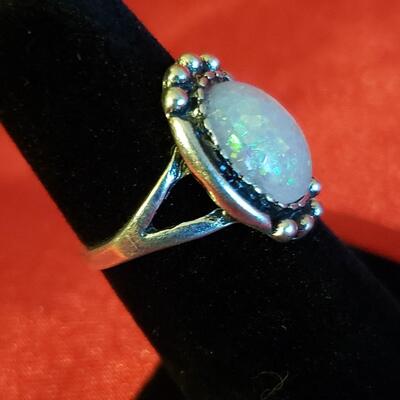 Vintage Sterling silver  moonstone  ring size 6  10 g