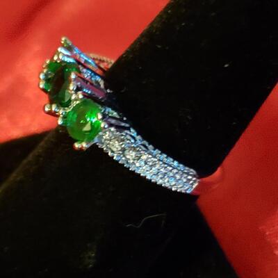Vintage Sterling silver  peridot ring size 7 