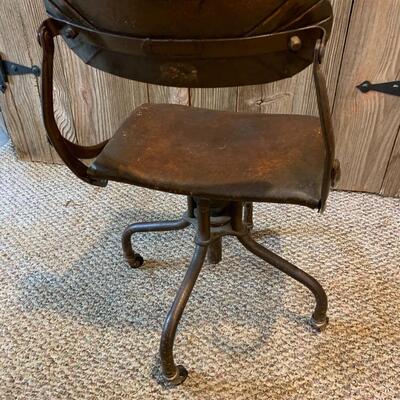 1930s Industrial Swivel Task / Desk Chair Manufactured by Do/ More, Art Deco