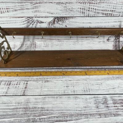 Teacup and Saucer display shelf with hooks and grooves for holding cups and saucers