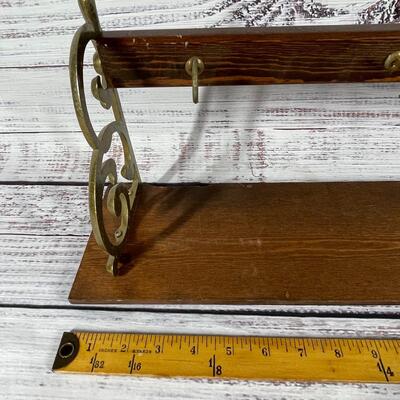 Teacup and Saucer display shelf with hooks and grooves for holding cups and saucers