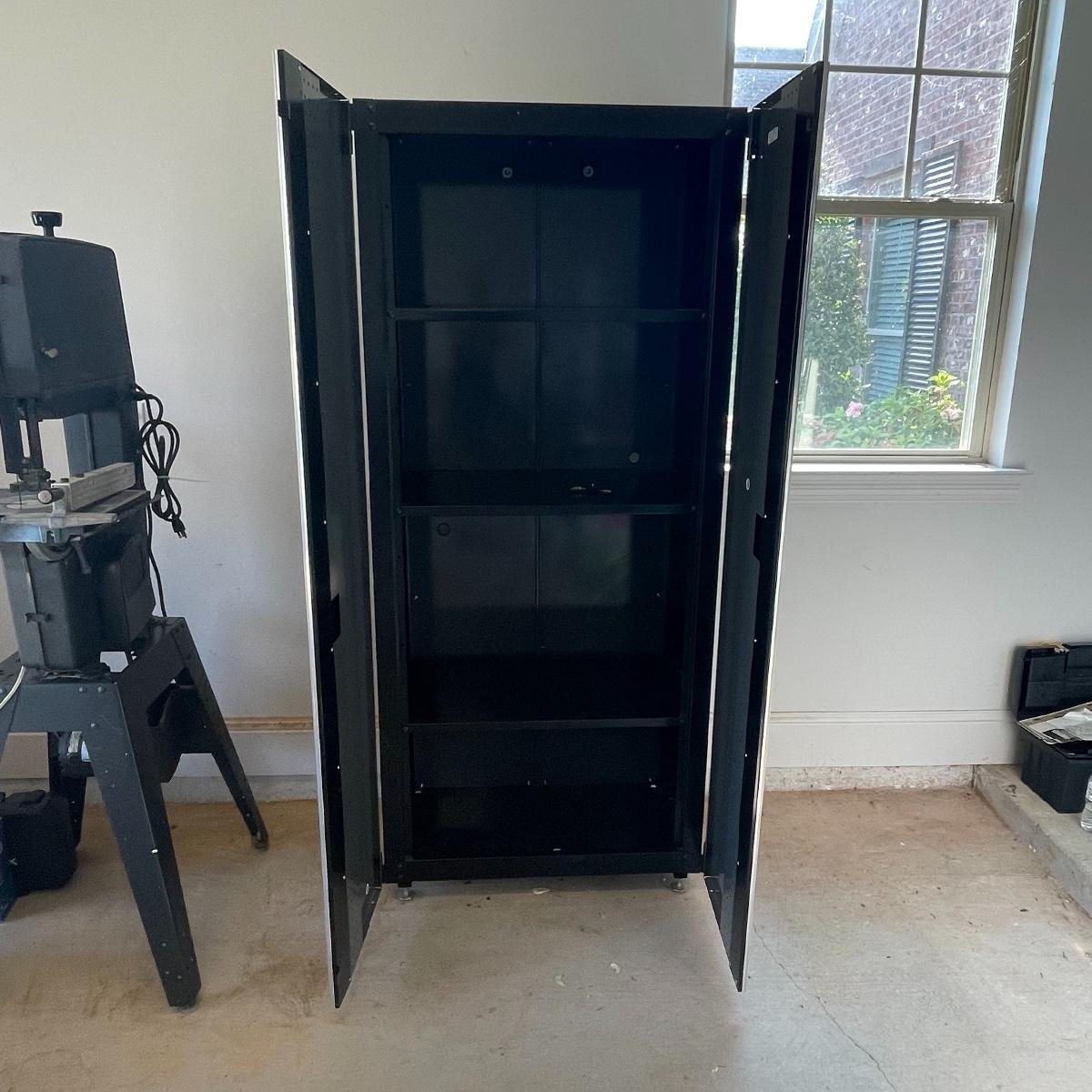 HUSKY Metal with Lock