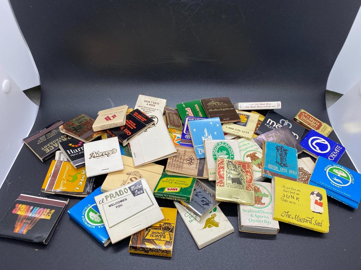 Assorted Vintage Matchbooks Restaurants Motels Hotels | EstateSales.org